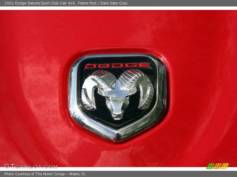 Flame Red / Dark Slate Gray 2001 Dodge Dakota Sport Club Cab 4x4
