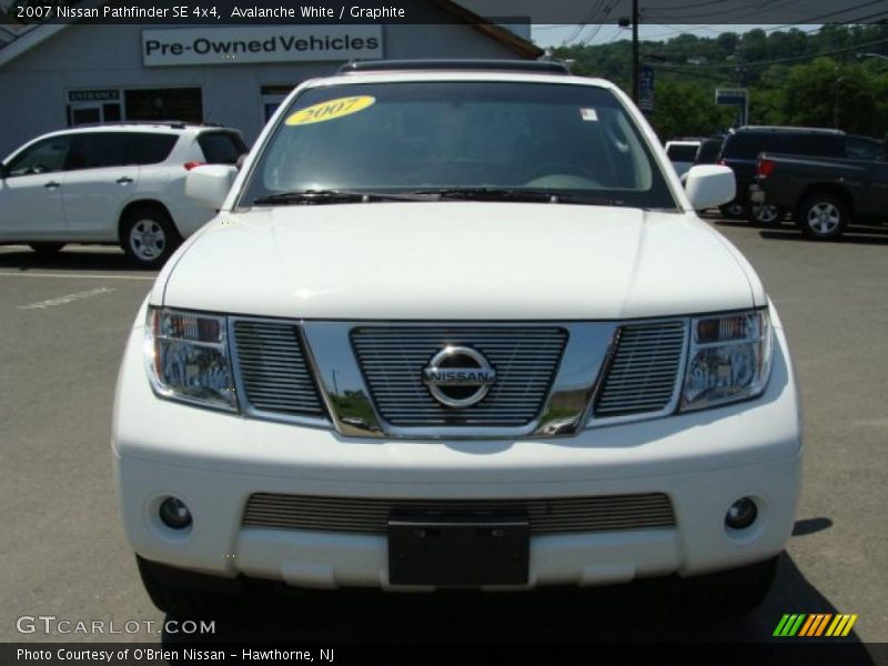 Avalanche White / Graphite 2007 Nissan Pathfinder SE 4x4
