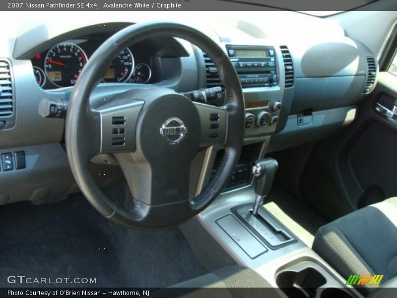 Avalanche White / Graphite 2007 Nissan Pathfinder SE 4x4