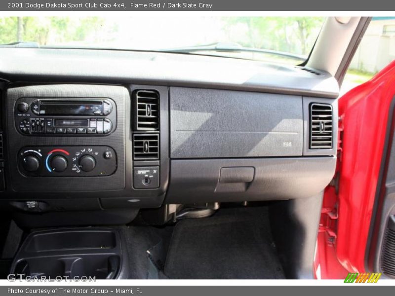 Flame Red / Dark Slate Gray 2001 Dodge Dakota Sport Club Cab 4x4