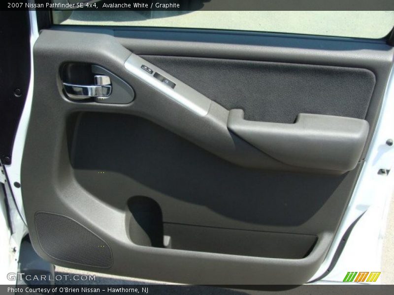 Avalanche White / Graphite 2007 Nissan Pathfinder SE 4x4