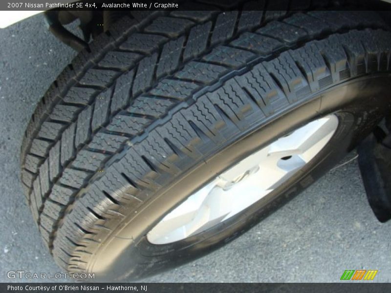 Avalanche White / Graphite 2007 Nissan Pathfinder SE 4x4