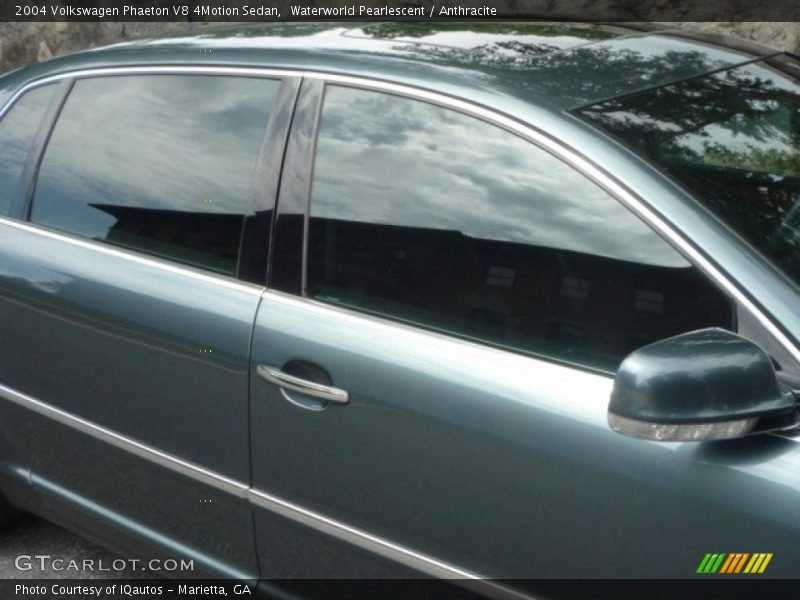 Waterworld Pearlescent / Anthracite 2004 Volkswagen Phaeton V8 4Motion Sedan