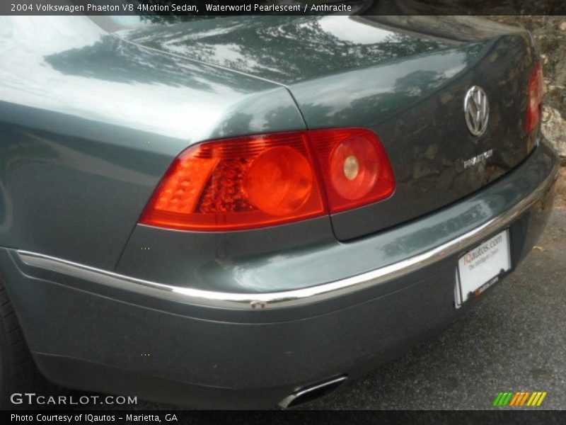 Waterworld Pearlescent / Anthracite 2004 Volkswagen Phaeton V8 4Motion Sedan