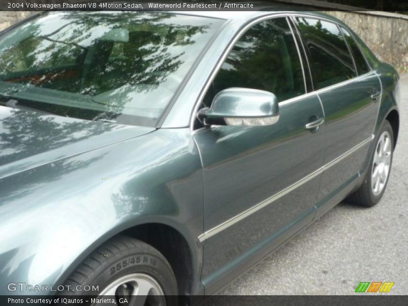 Waterworld Pearlescent / Anthracite 2004 Volkswagen Phaeton V8 4Motion Sedan