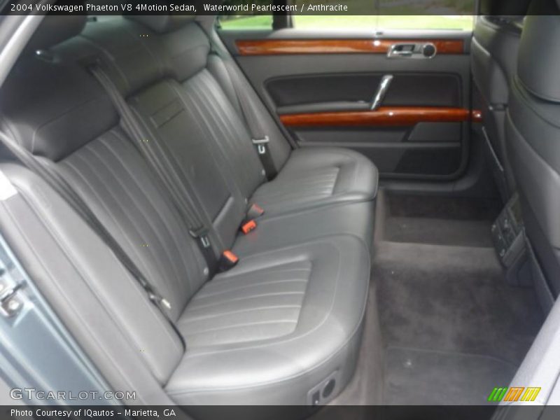  2004 Phaeton V8 4Motion Sedan Anthracite Interior