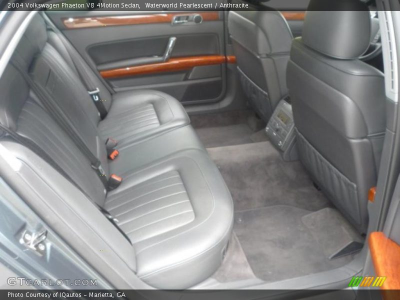  2004 Phaeton V8 4Motion Sedan Anthracite Interior