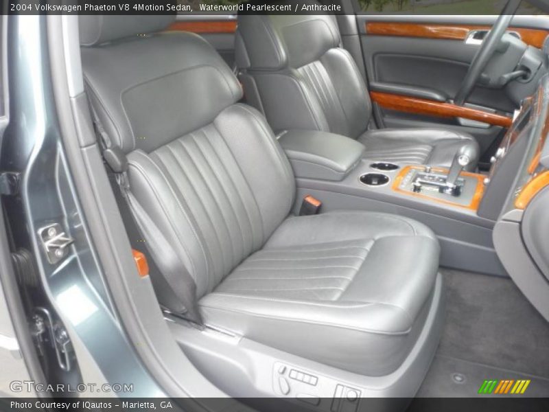  2004 Phaeton V8 4Motion Sedan Anthracite Interior