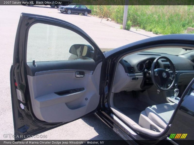 Black Onyx / Gray 2007 Saturn Aura XE