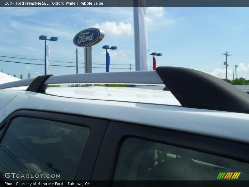 Oxford White / Pebble Beige 2007 Ford Freestyle SEL
