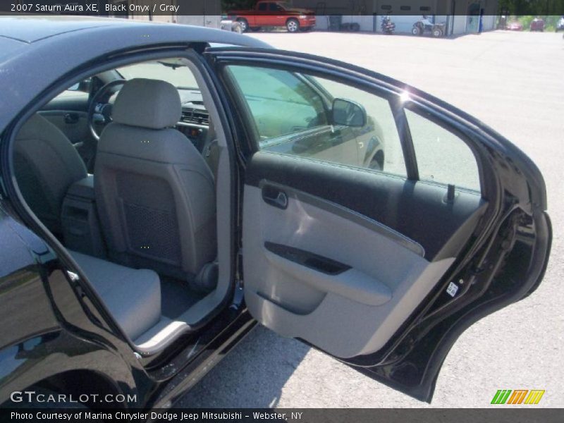 Black Onyx / Gray 2007 Saturn Aura XE