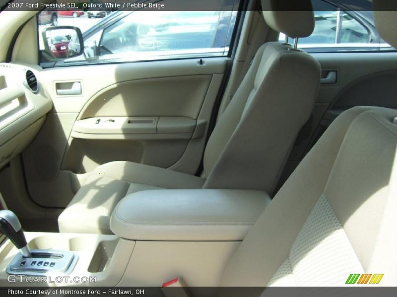 Oxford White / Pebble Beige 2007 Ford Freestyle SEL