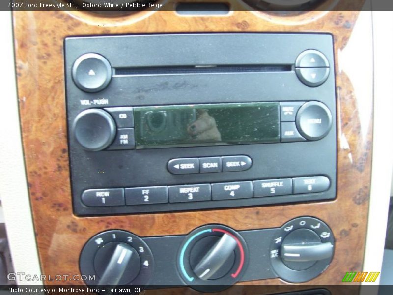 Oxford White / Pebble Beige 2007 Ford Freestyle SEL
