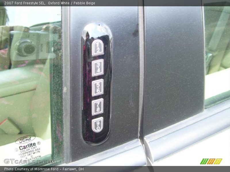 Oxford White / Pebble Beige 2007 Ford Freestyle SEL