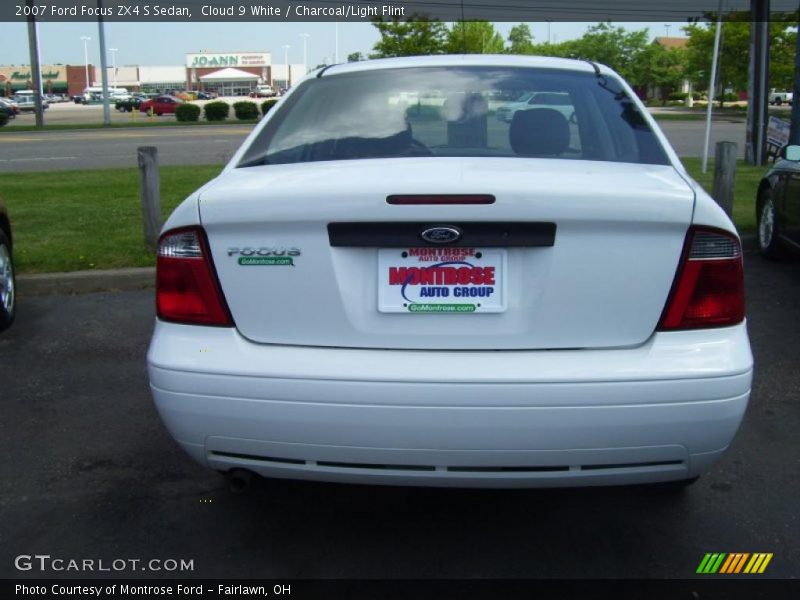 Cloud 9 White / Charcoal/Light Flint 2007 Ford Focus ZX4 S Sedan