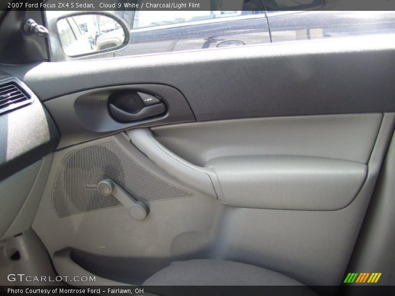 Cloud 9 White / Charcoal/Light Flint 2007 Ford Focus ZX4 S Sedan