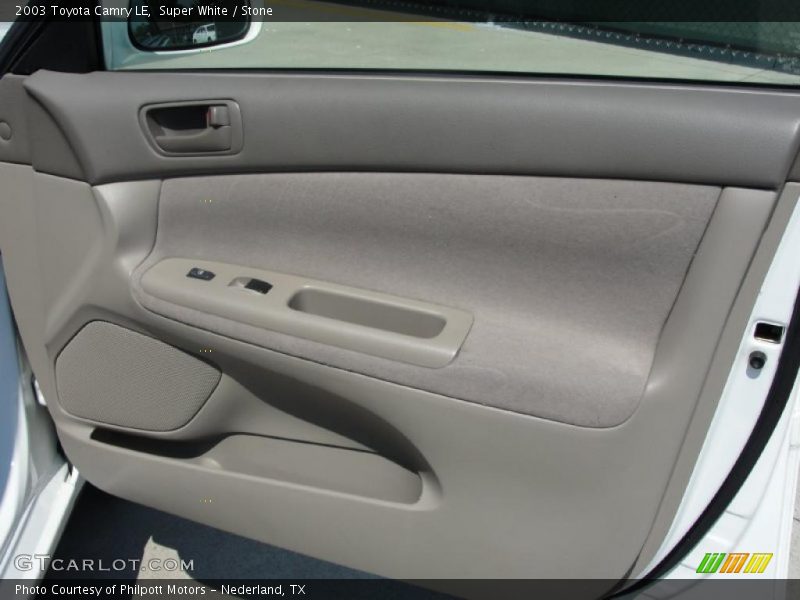 Super White / Stone 2003 Toyota Camry LE