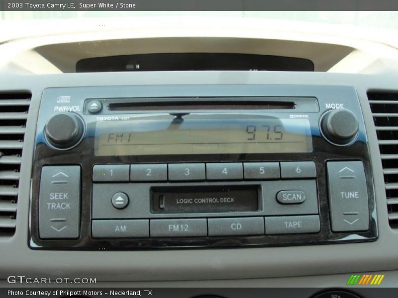 Super White / Stone 2003 Toyota Camry LE