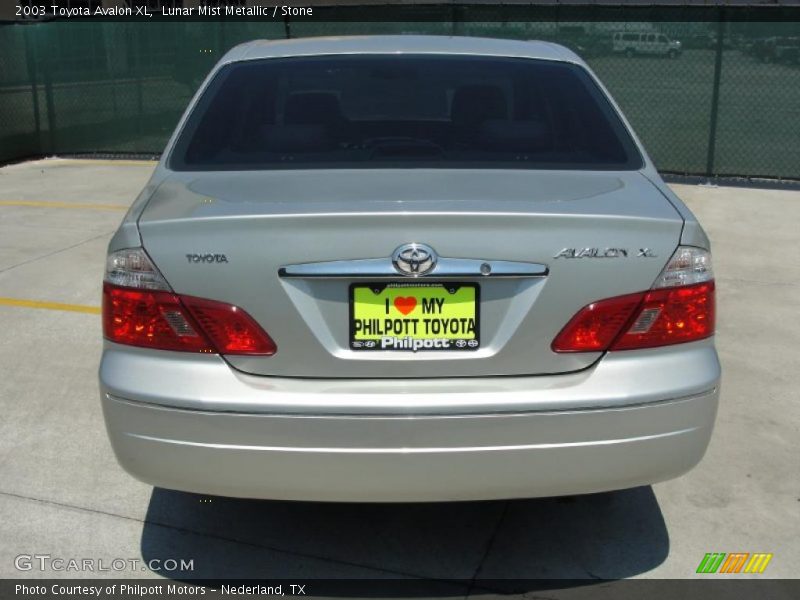 Lunar Mist Metallic / Stone 2003 Toyota Avalon XL