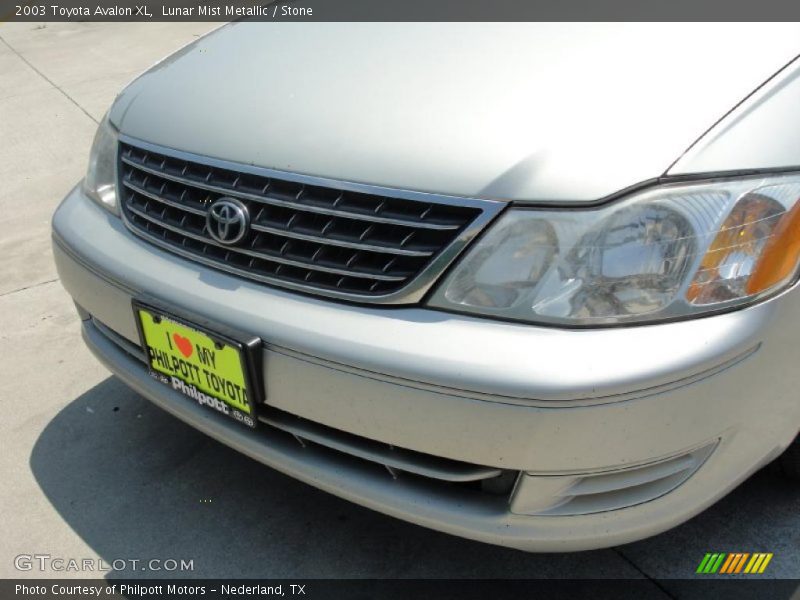 Lunar Mist Metallic / Stone 2003 Toyota Avalon XL