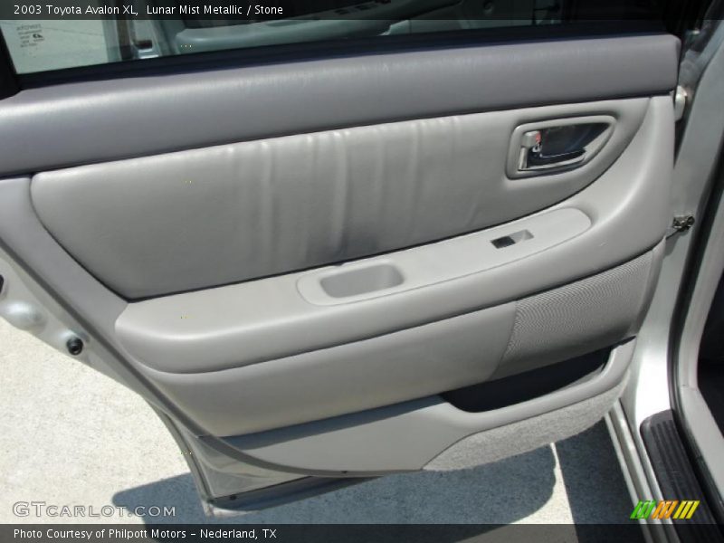 Lunar Mist Metallic / Stone 2003 Toyota Avalon XL