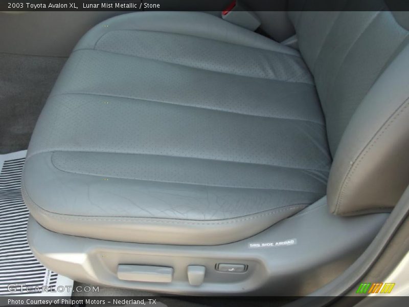 Lunar Mist Metallic / Stone 2003 Toyota Avalon XL