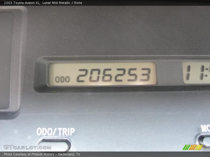 Lunar Mist Metallic / Stone 2003 Toyota Avalon XL