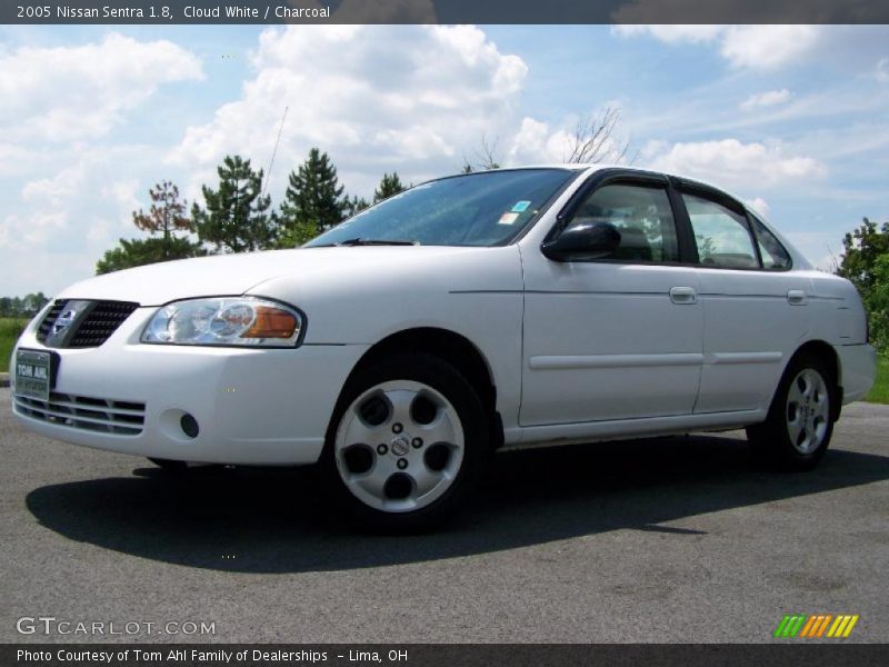 Cloud White / Charcoal 2005 Nissan Sentra 1.8