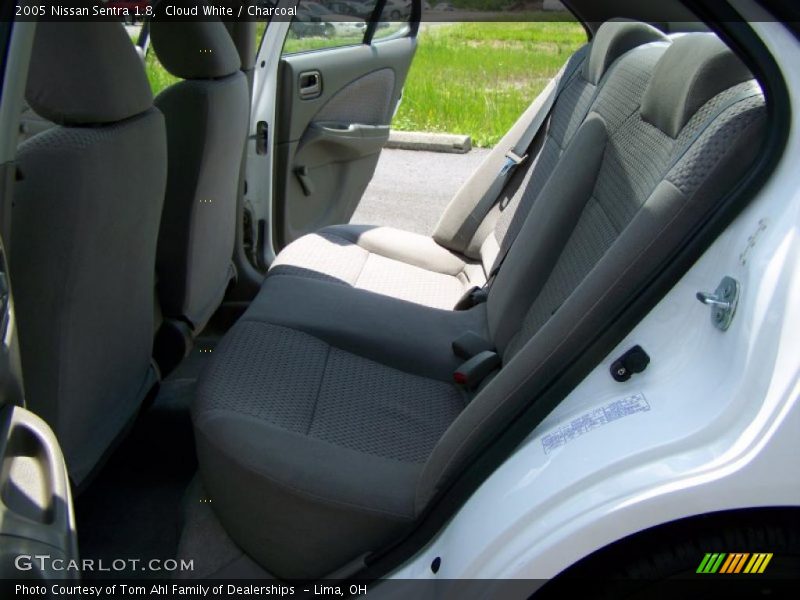 Cloud White / Charcoal 2005 Nissan Sentra 1.8