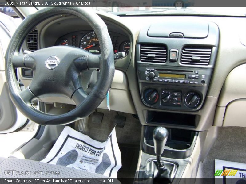 Cloud White / Charcoal 2005 Nissan Sentra 1.8