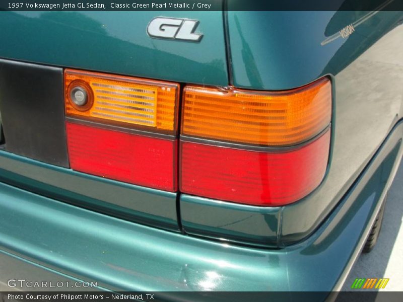 Classic Green Pearl Metallic / Grey 1997 Volkswagen Jetta GL Sedan