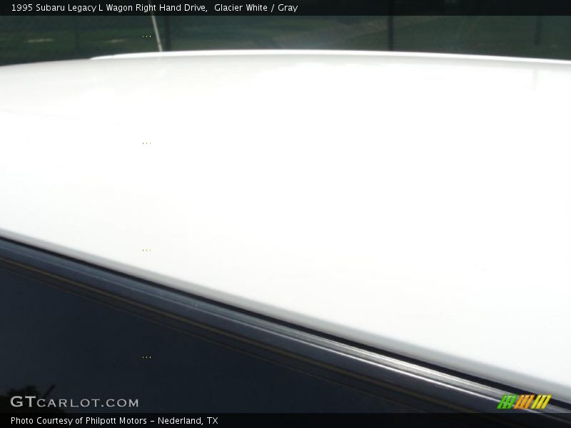 Glacier White / Gray 1995 Subaru Legacy L Wagon Right Hand Drive