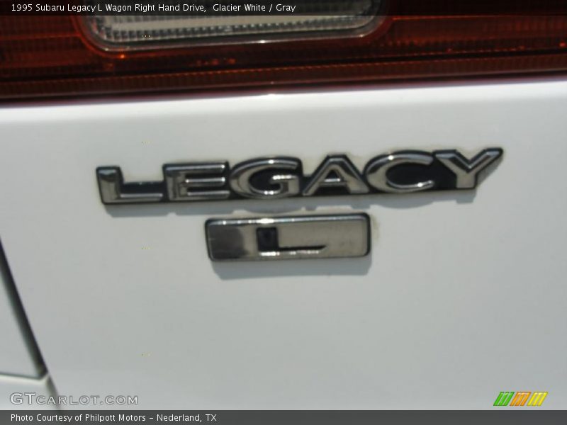 Glacier White / Gray 1995 Subaru Legacy L Wagon Right Hand Drive