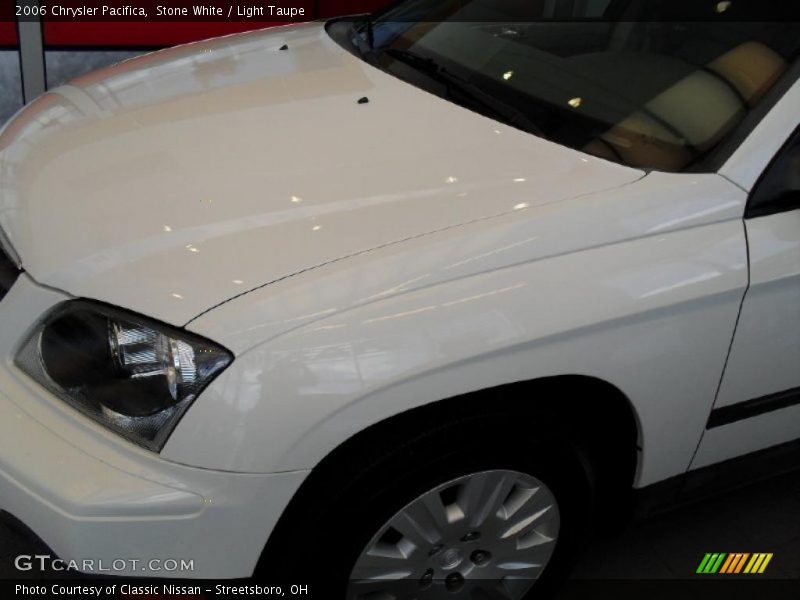Stone White / Light Taupe 2006 Chrysler Pacifica