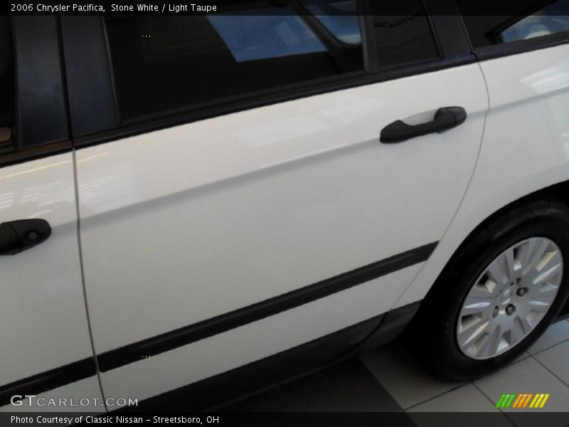 Stone White / Light Taupe 2006 Chrysler Pacifica