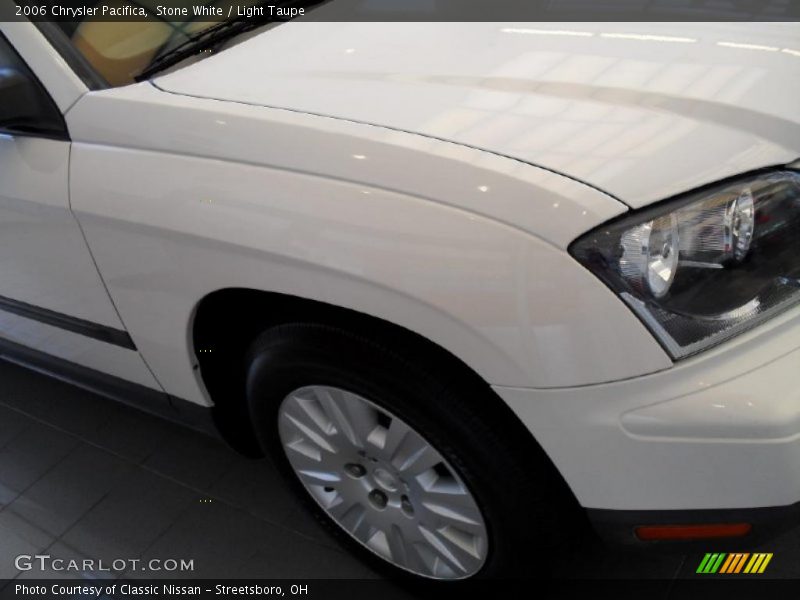 Stone White / Light Taupe 2006 Chrysler Pacifica