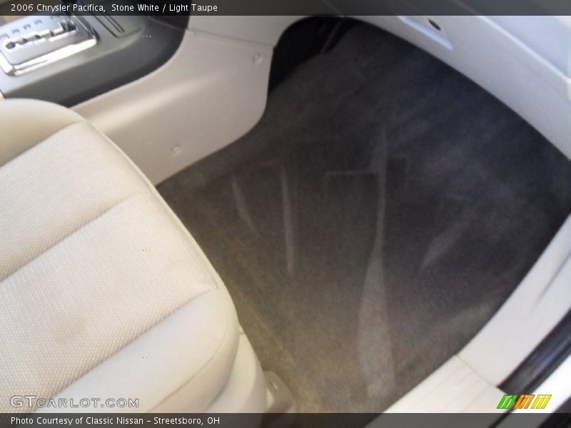 Stone White / Light Taupe 2006 Chrysler Pacifica