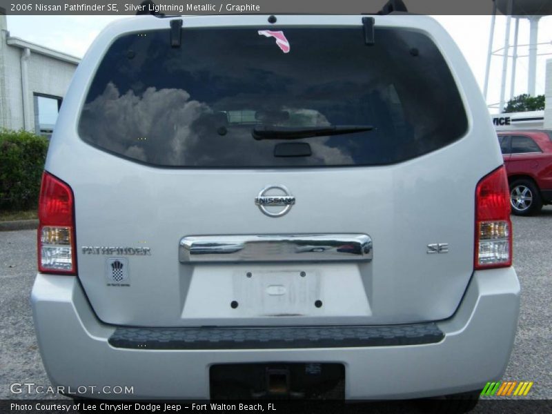 Silver Lightning Metallic / Graphite 2006 Nissan Pathfinder SE