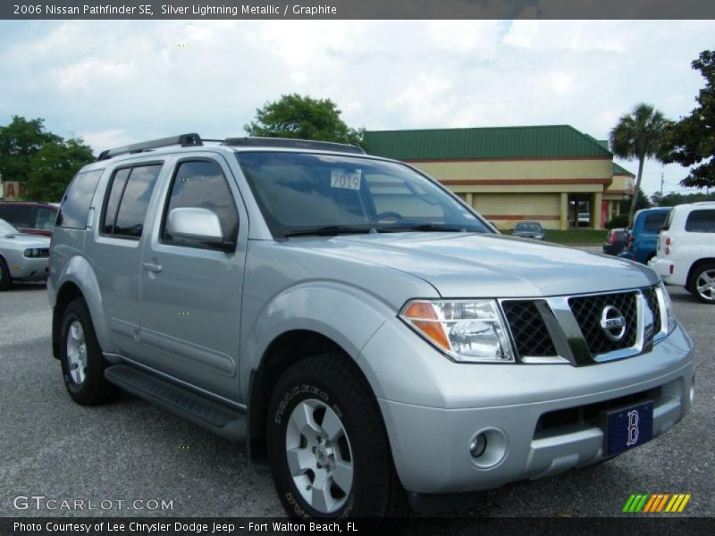 Silver Lightning Metallic / Graphite 2006 Nissan Pathfinder SE