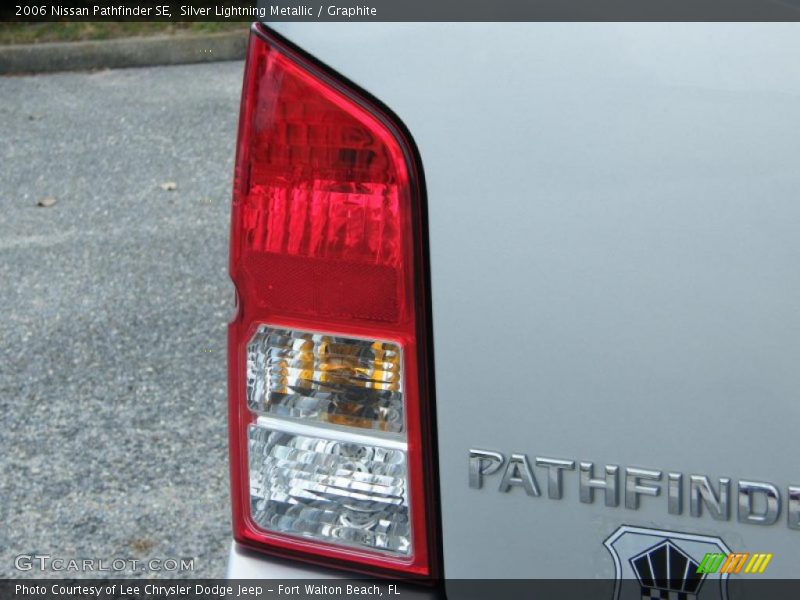 Silver Lightning Metallic / Graphite 2006 Nissan Pathfinder SE