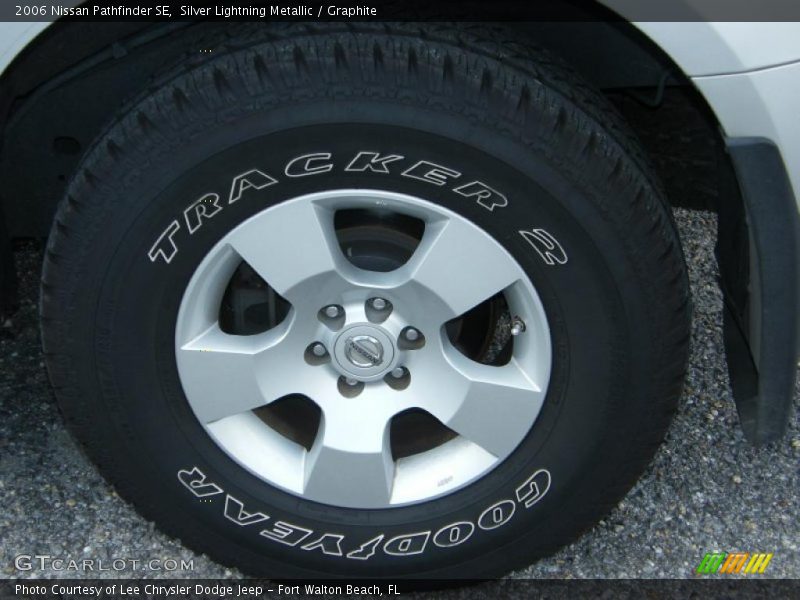 Silver Lightning Metallic / Graphite 2006 Nissan Pathfinder SE