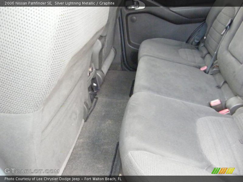 Silver Lightning Metallic / Graphite 2006 Nissan Pathfinder SE