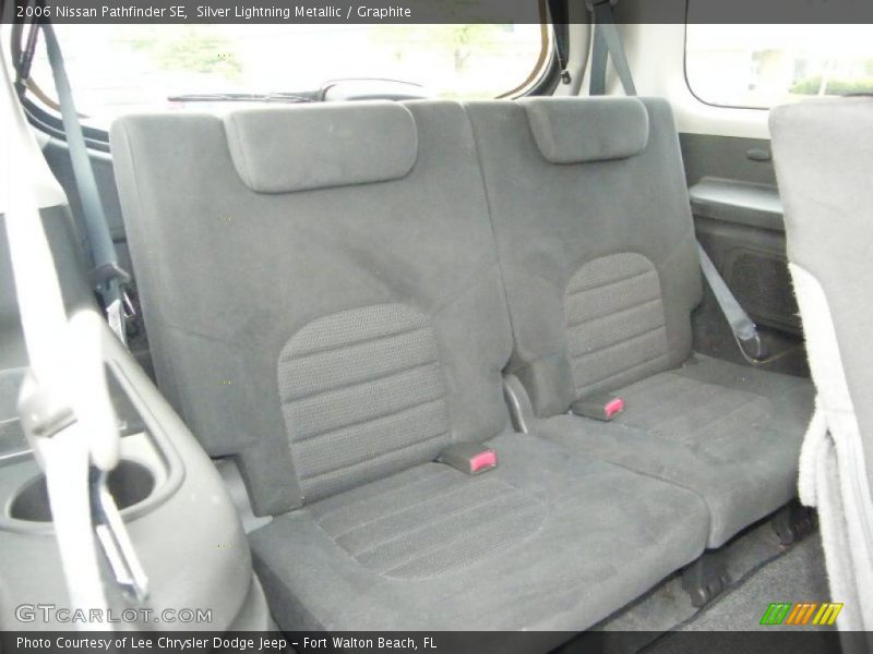 Silver Lightning Metallic / Graphite 2006 Nissan Pathfinder SE