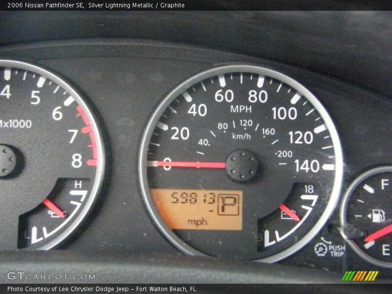 Silver Lightning Metallic / Graphite 2006 Nissan Pathfinder SE