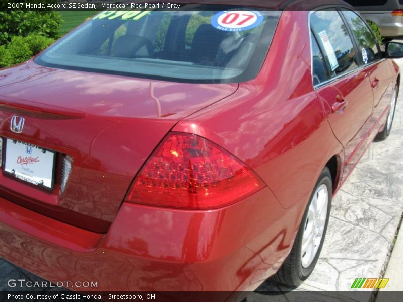 Moroccan Red Pearl / Gray 2007 Honda Accord SE Sedan