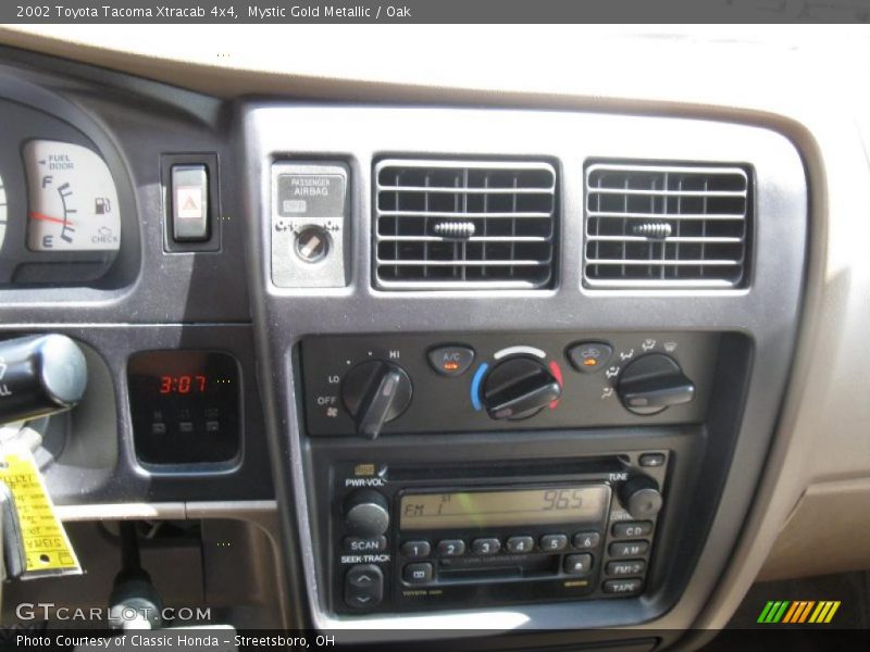 Mystic Gold Metallic / Oak 2002 Toyota Tacoma Xtracab 4x4