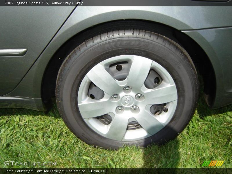 Willow Gray / Gray 2009 Hyundai Sonata GLS