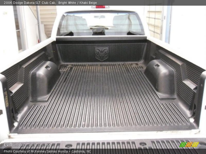 Bright White / Khaki Beige 2006 Dodge Dakota SLT Club Cab