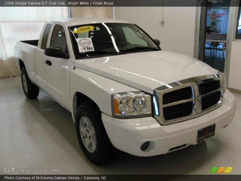 Bright White / Khaki Beige 2006 Dodge Dakota SLT Club Cab
