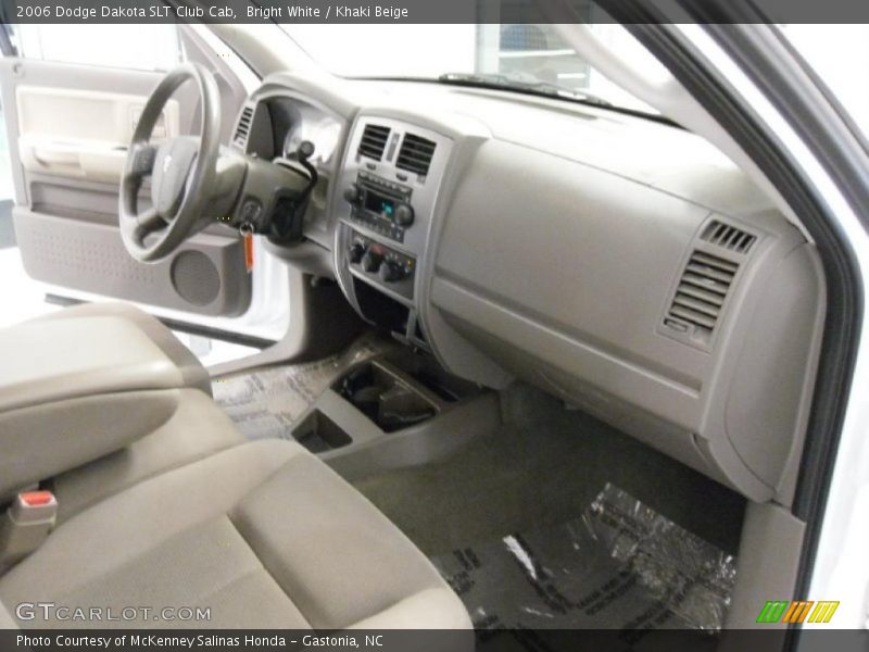 Bright White / Khaki Beige 2006 Dodge Dakota SLT Club Cab